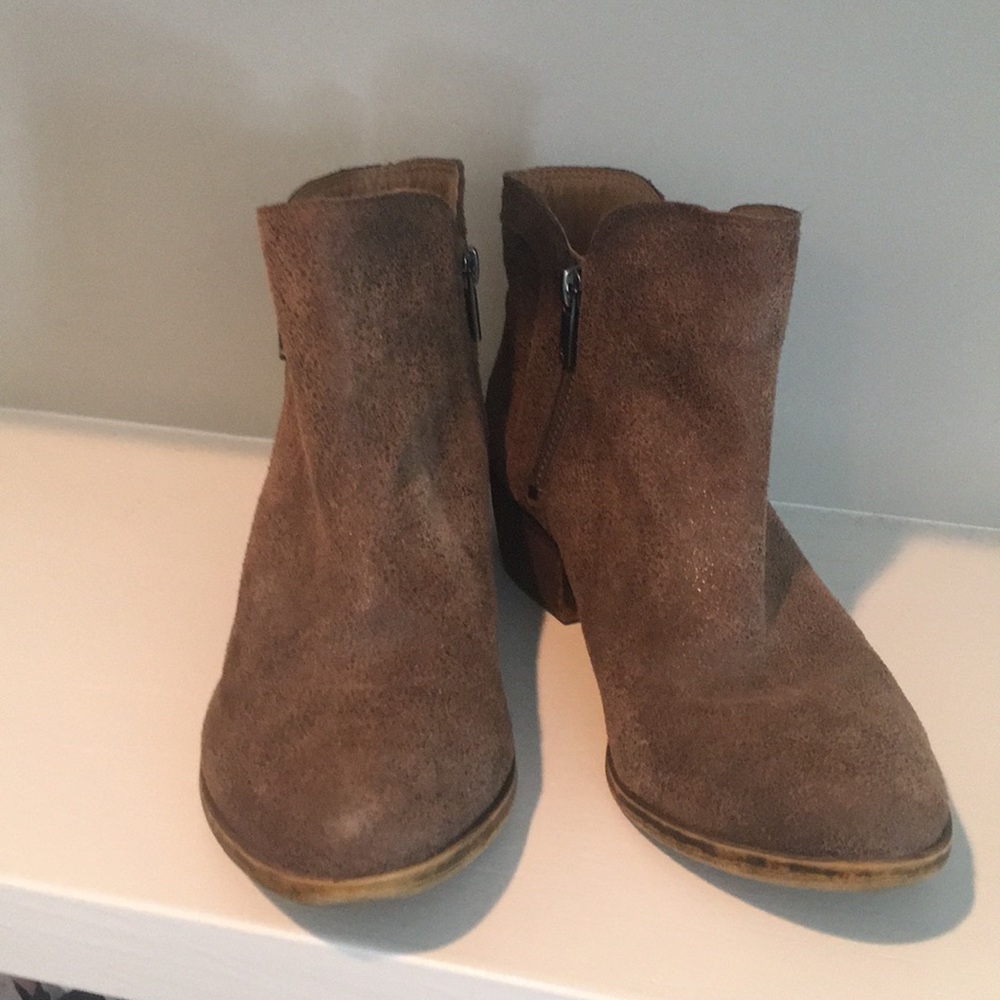 Lucky brand tan suede booties